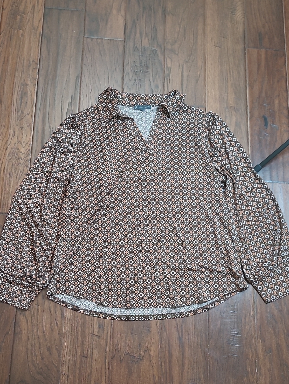 Adrianna Papell Brown & Tan Print V-Neck Blouse size Large